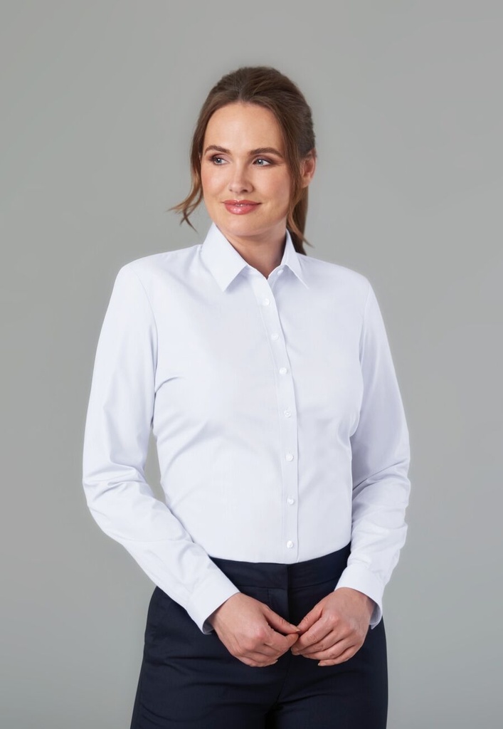https://www.brooktaverner.com/media/catalog/product/s/e/selene_blouse_-_white_-_download_for_web.jpg