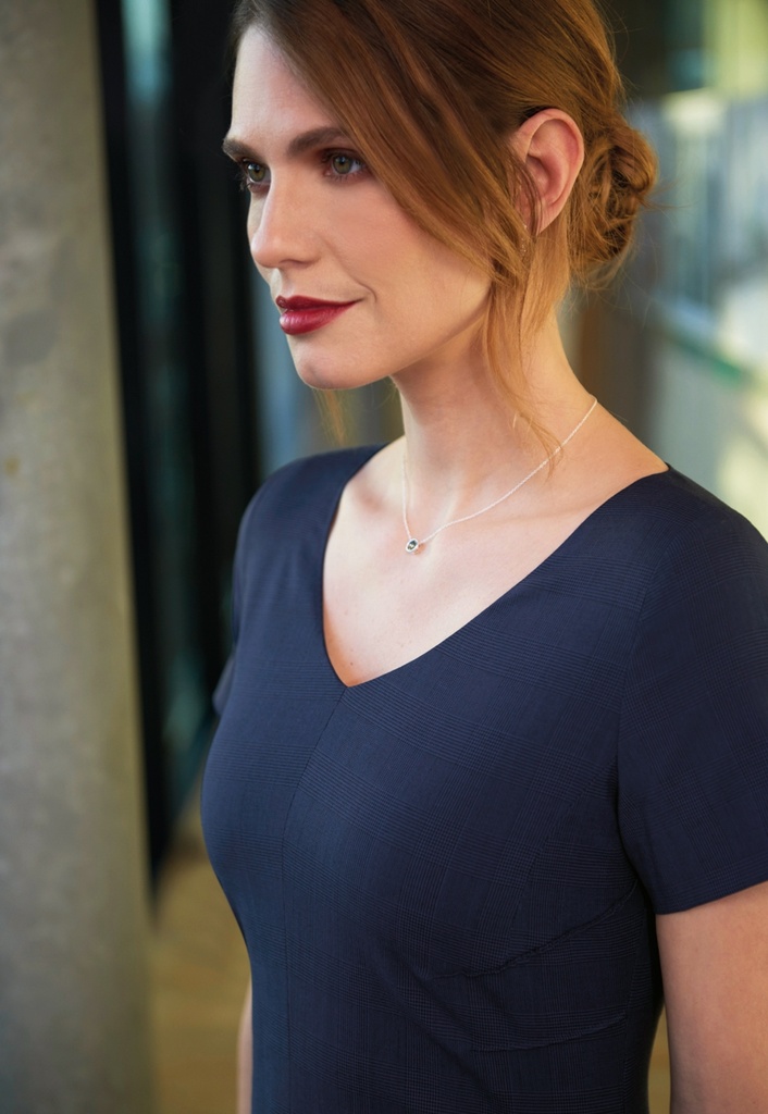 https://www.brooktaverner.com/media/catalog/product/d/i/diamante_dress_navy_check.jpg